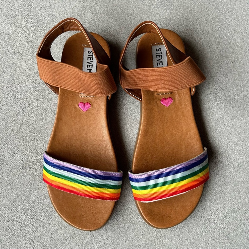 Steve Madden ~ JDell Rainbow Sandal ~ Kids Size 1